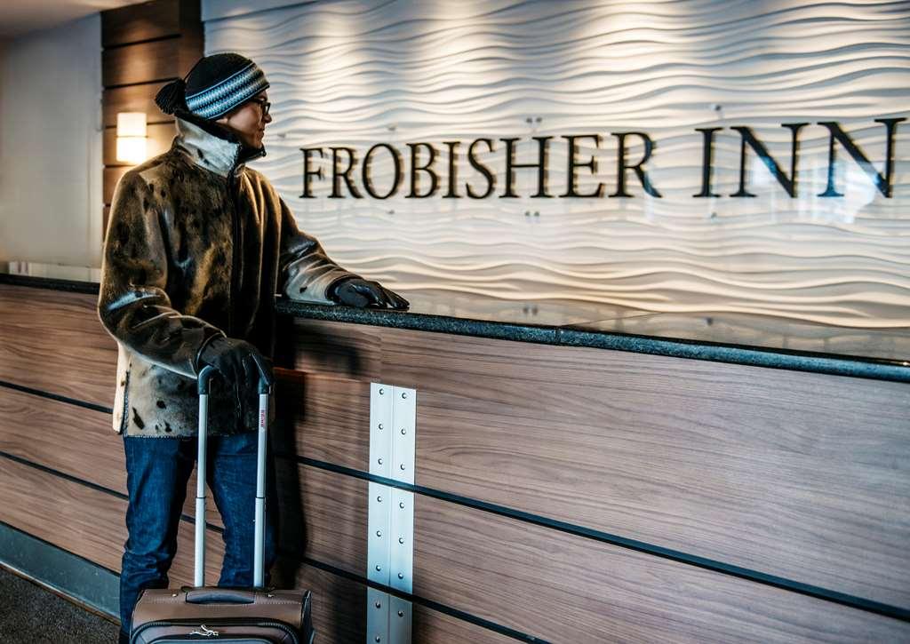 The Frobisher Inn 이칼루이트 내부 사진