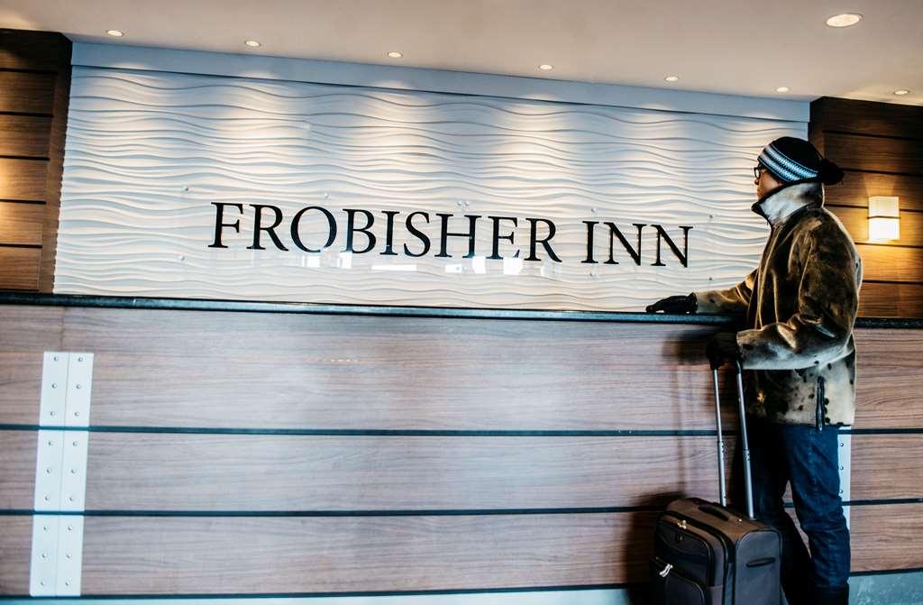 The Frobisher Inn 이칼루이트 내부 사진